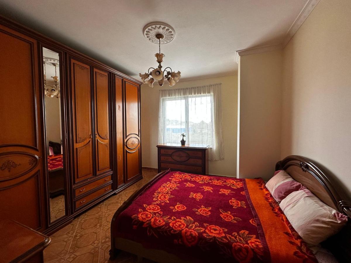 Sunny Riverside Tirana'S Oasis - Breakfast & Dinner ภายนอก รูปภาพ