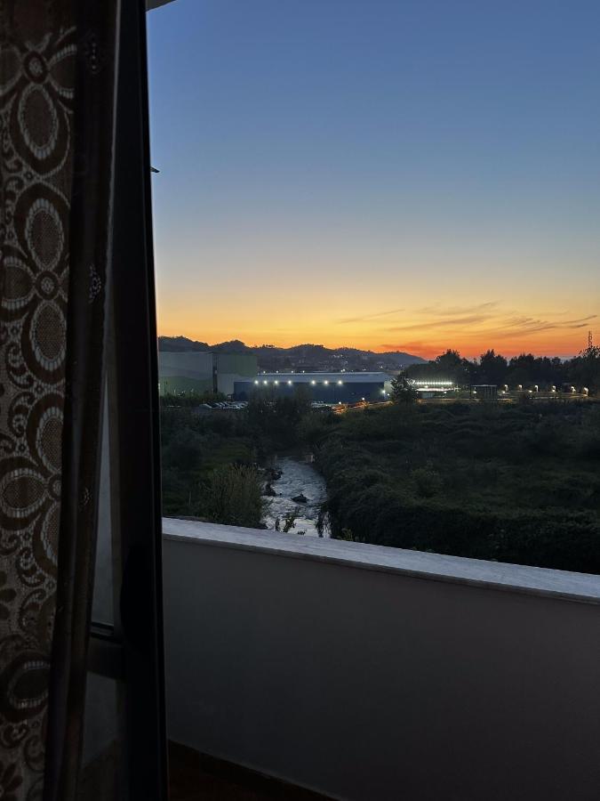 Sunny Riverside Tirana'S Oasis - Breakfast & Dinner ภายนอก รูปภาพ