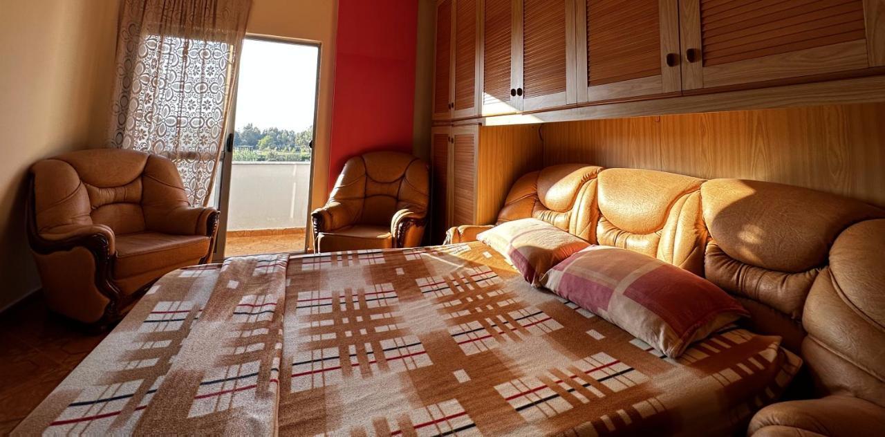 Sunny Riverside Tirana'S Oasis - Breakfast & Dinner ภายนอก รูปภาพ